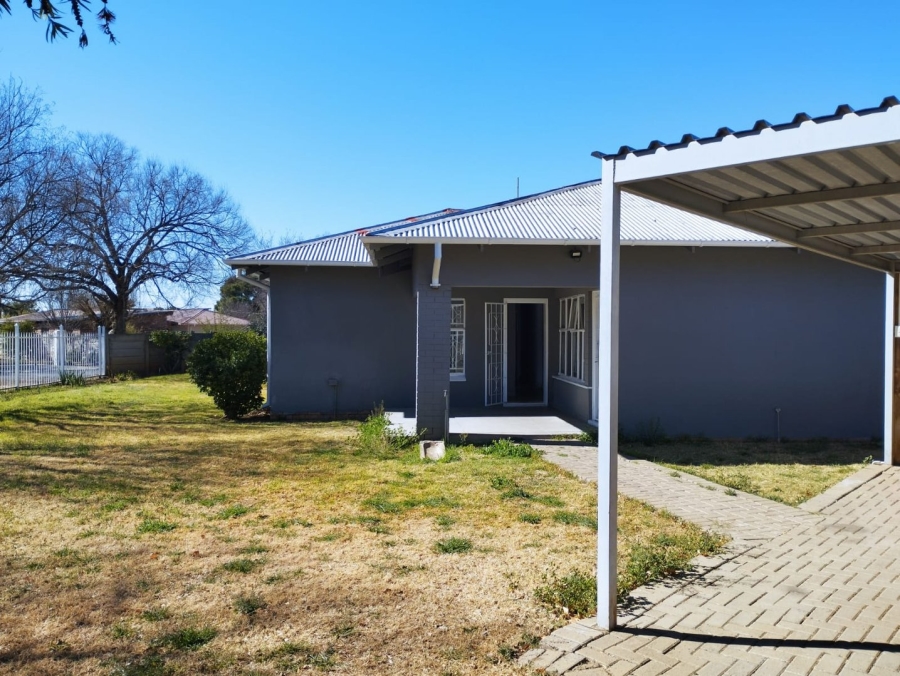 To Let 3 Bedroom Property for Rent in Noordhoek Free State